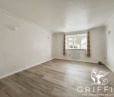 Chestnut Road, Vange, Basildon, SS16 - Photo 2