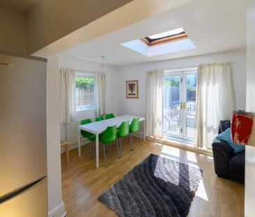 6 bedroom house to rent - Photo 1