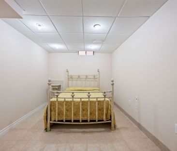 For Lease - 65 Amy Court, Vaughan, Ontario - Photo 2