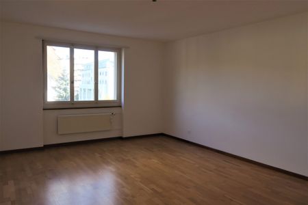 Appartement de 3,5 pièces au 2ème étage avec ascenseur - Photo 3
