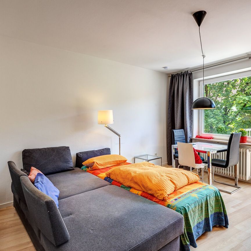 Neuhausen, near Olympiapark: Furnished studio apartment. - Photo 1