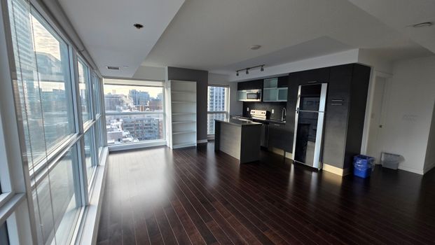 For Lease - 386 Yonge Street Unit# 2110, Toronto, Ontario - Photo 1