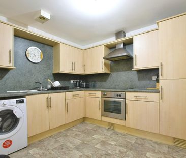 2 bedroom property to rent Apartment 6, Fitzwilliam Court, 19-21 An... - Photo 6