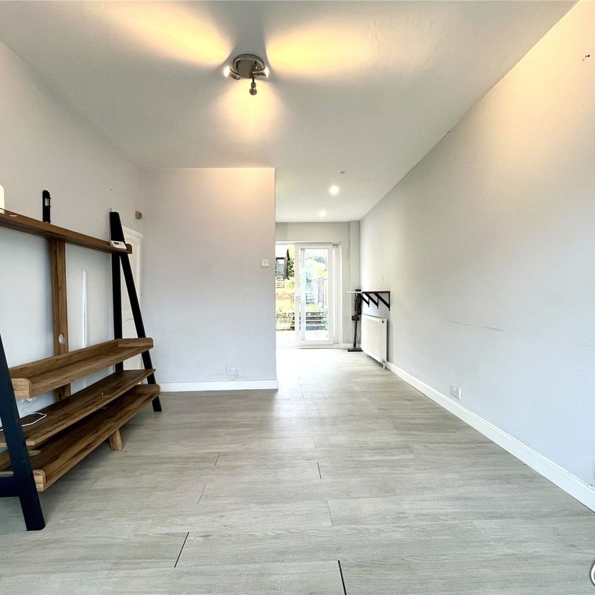 Sunland Avenue, Bexleyheath, DA6 8LP - Photo 1