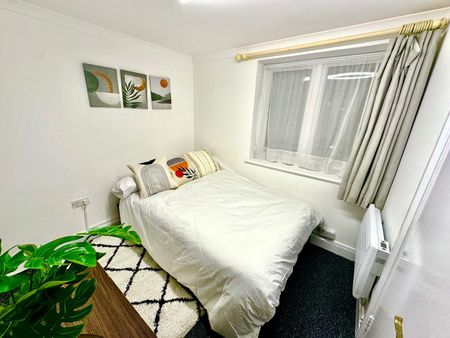 Rooms Available- TO LET- Pinner – HA5 - Photo 3