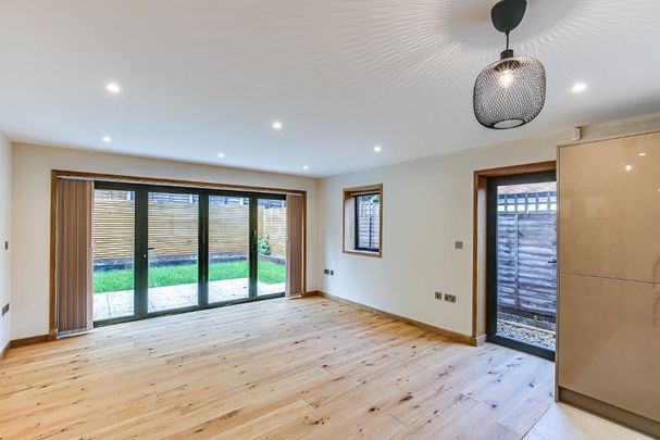 3 bedroom detached house to rent - Photo 1