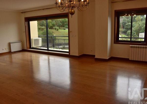 Apartamento T5 em Coimbra