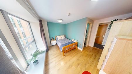 3 bedroom flat to rent - Photo 4