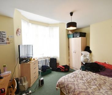 5 Bed - Goldspink Lane, Sandyford - Photo 2