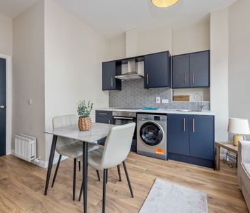 Apt 1, 27 Camden Street, Belfast BT9 6AT - Photo 4