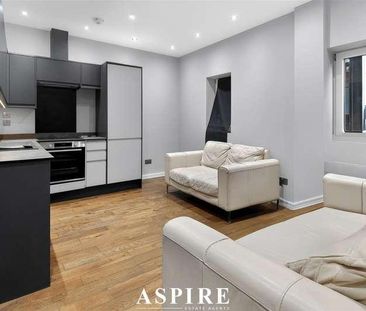 London Road, Benfleet, SS7 - Photo 1