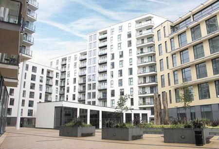 Nankeville Court, Woking, Surrey, GU22 - Photo 4