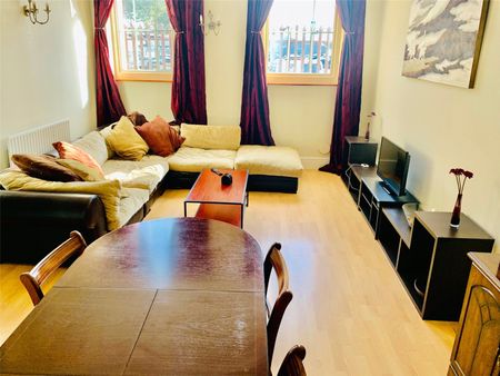 2 bedroom apartment to rent - Photo 2