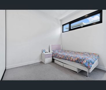 G14/200 Reynolds Road, Doncaster East, Vic 3109 - Photo 2