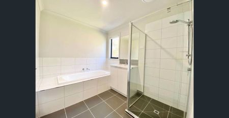 Modern and Spacious 4-Bedroom Home in Convenient Pakenham Location - Photo 5