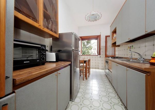 Via Fossato di Vico, Rome, Lazio 00100