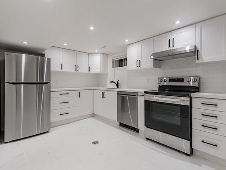 For Lease - 5 Rochelle Crescent, Toronto, Ontario - Photo 5