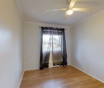 82 Jacaranda St, West Albury NSW 2640 - House For Rent | Domain - Photo 6