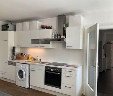 Charmante Altbau-Wohnung mit Loggia und eigenem Garten - Photo 6