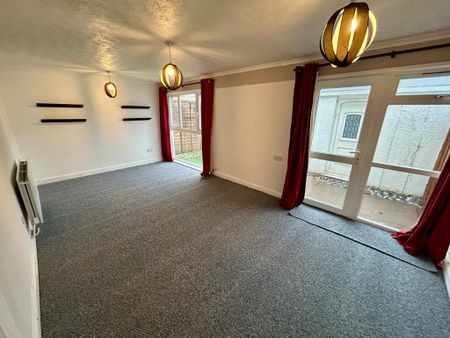 3 bedroom terraced house to rent - Photo 3