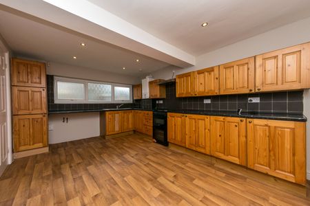 OAK ROAD MORLEY LEEDS LS27 0PU - Photo 2