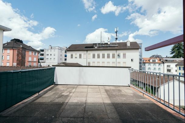 CENTRAL WITH LARGE TERRACE - Photo 1