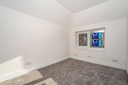 2 bedroom apartment to rent Theodore Road, SE13 - Photo 3
