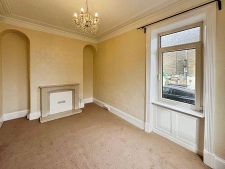 3 bedroom end of terrace house to rent - Photo 2