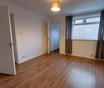 2 bed flat for rent in Maybury - Photo 4