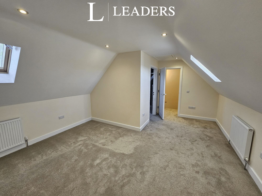 4 bedroom cottage to rent The Long Barn Mews, Ketton, Stamford, PE9 - Photo 1