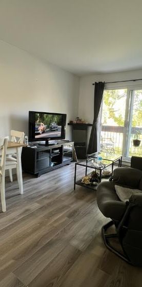 3 ½ à louer dès novembre à Longueuil - Photo 1