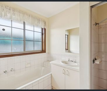 Move Right In - Photo 6