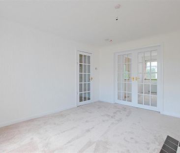 3 bedroom detached house to rent - Photo 2