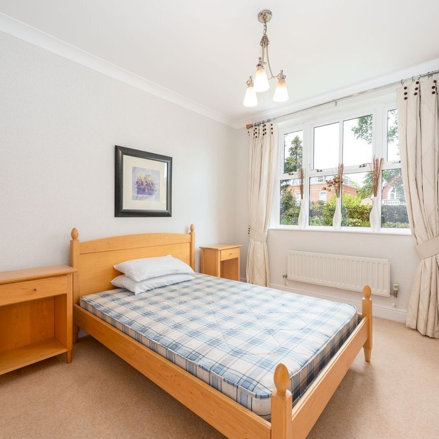 Ellesmere Road, WEYBRIDGE, KT13 - Photo 1