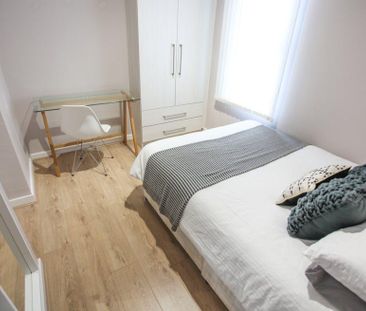 4 bedroom flat to rent - Photo 6