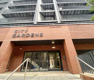 3B Spinners Way, SALFORD - Photo 2