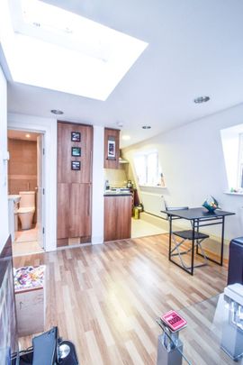 1 Bed Flat, Edith Road, W14 - Photo 1