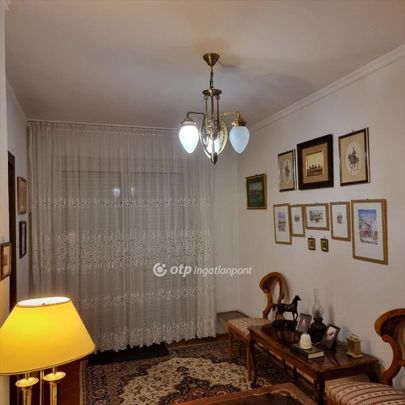 Kiadó újszerű állapotú lakás - Budapest III. kerület - Photo 1