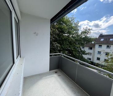 FAMILIEN AUFGEPASST!! Großzügige 4 Zimmer Wohnung in WARSTEIN-BELECKE - Photo 2