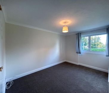 14 Carntall Gardens, Antrim, BT41 1DP - Photo 3