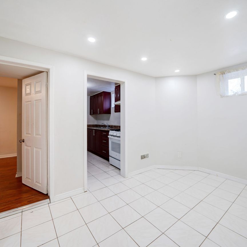 For Lease - 5 Claresholme Drive, Toronto, Ontario - Photo 1