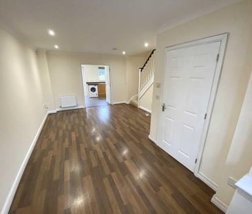 3 bedroom link detached house to rent - Photo 2