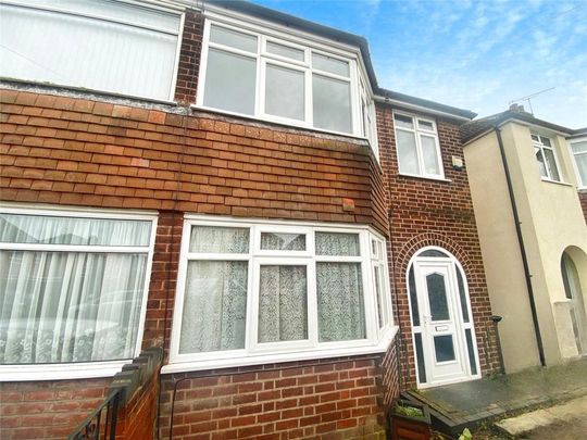 3 bedroom semi-detached house to rent - Photo 1