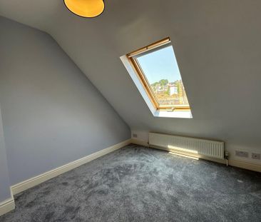 2 bedroom semi-detached house to rent - Photo 3