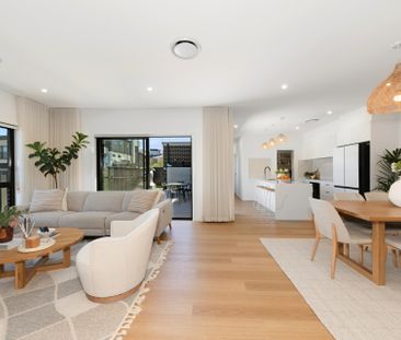 Stunning Family Home in Whitlam - Photo 4