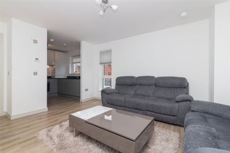 Flat 1/3, 16 Lapwing Crescent - Photo 4