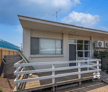 AFFORDABLE - WALKING DISTANCE TO HOSPITAL - Photo 5