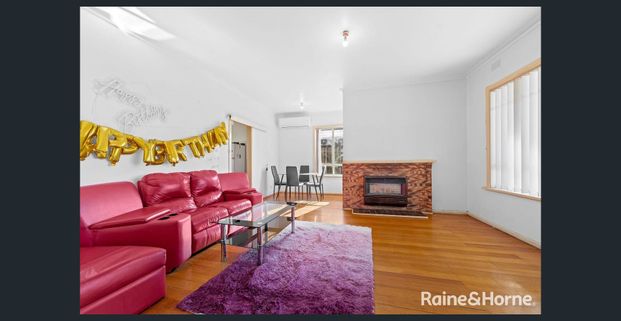 Centrally located! - Photo 1