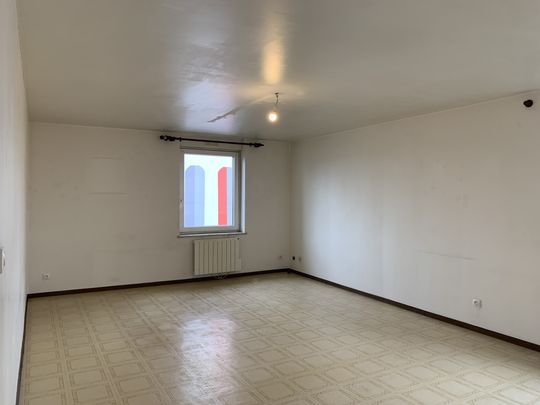 Location Appartement 4 pièces 77m² SARREGUEMINES 57200 - Photo 1