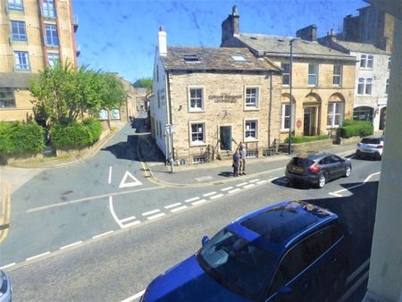 The Ginnel, New Market Street, Skipton, BD23 2JB - Photo 2